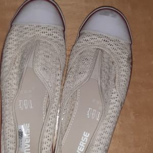 Womens Size 8 Converse